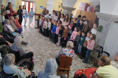 Návštěva ZŠ a MŠ Sloup v Čechách