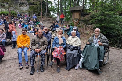 Červen - Lotrando a Zubejda v lesním divadle